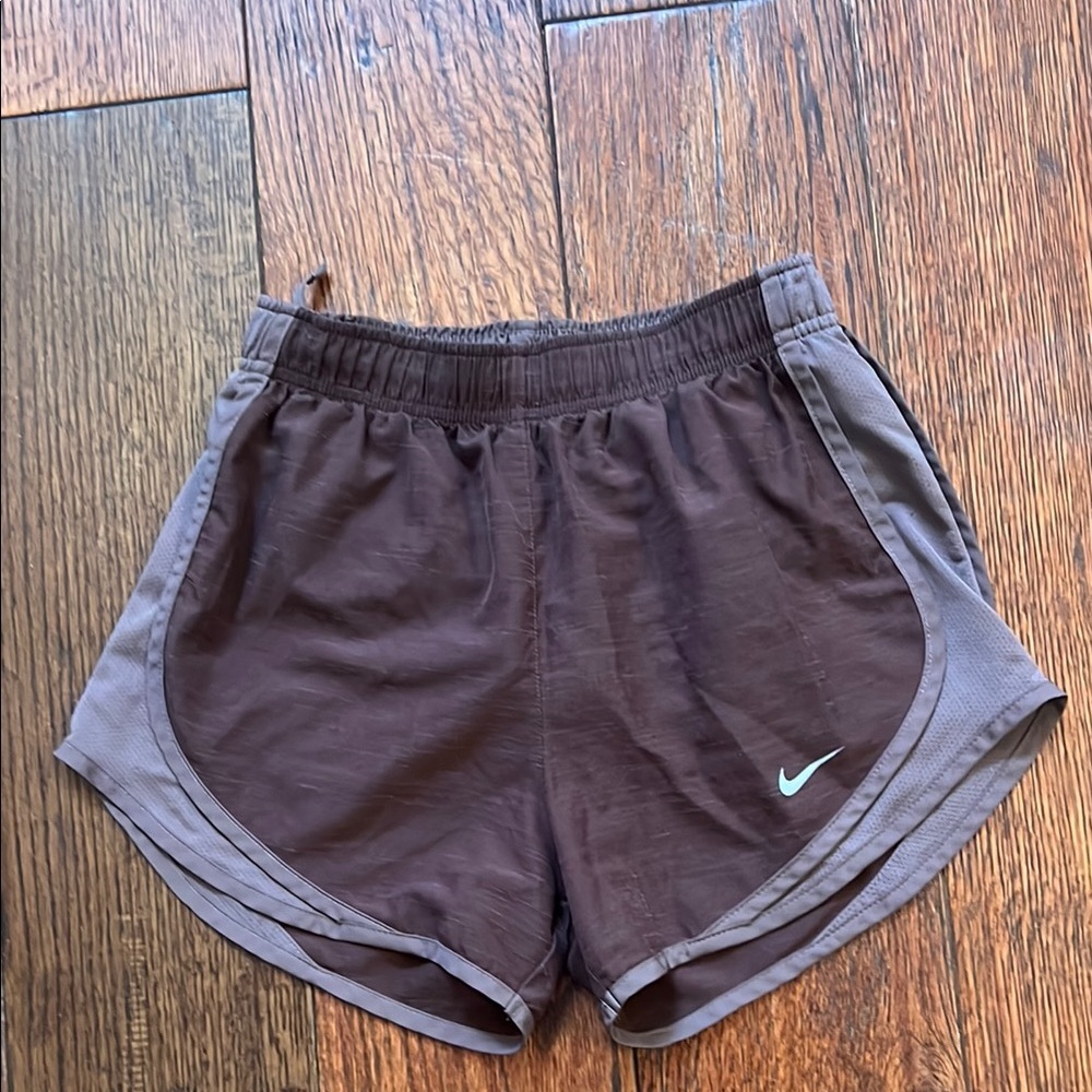 EUC Nike tempo brown/burgundy heather shorts